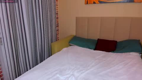 Snapshot of veneradi615 chatting on September 10, 9:37 pm veneradi615 online show from September 10, 9:37 pm