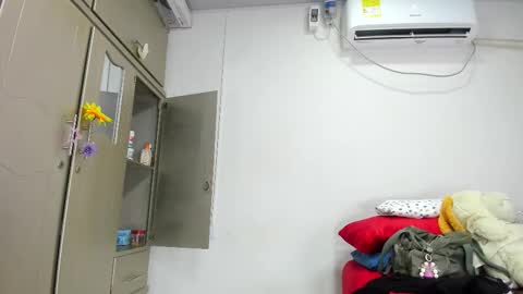 vennuss01 online show from March 20, 10:36 pm