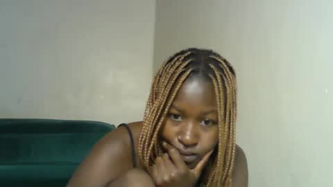 Snapshot of venom_kisses5050 chatting on January 15, 9:47 am venom_kisses5050 online show from January 15, 9:47 am