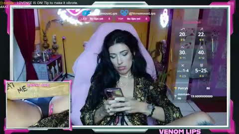 VenomLips online show from December 17, 1:28 pm