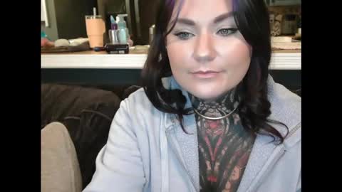 Snapshot of ventressinkbaby chatting on October 31, 6:09 pm VentressInk online show from October 31, 6:09 pm