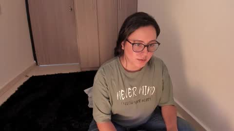 Snapshot of venus_cat_ chatting on October 4, 8:40 pm Venus online show from October 4, 8:40 pm