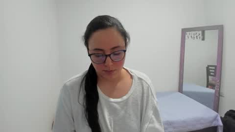 Snapshot of venus_cat_ chatting on October 16, 9:38 pm Venus online show from October 16, 9:38 pm