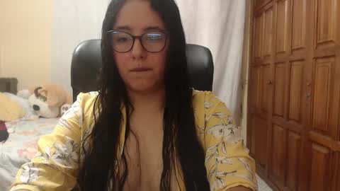 Snapshot of venus_cat_ chatting on May 24, 9:09 pm Venus online show from May 24, 9:09 pm