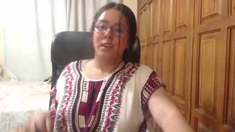 Snapshot of venus_cat_ chatting on July 7, 7:23 am Venus online show from July 7, 7:23 am