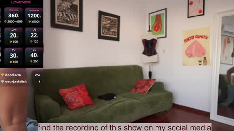 Bella online show from October 28, 1:14 pm