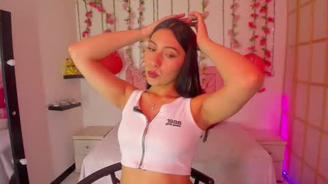 Snapshot of venus_latin_01 chatting on November 13, 7:57 pm Mary online show from November 13, 7:57 pm