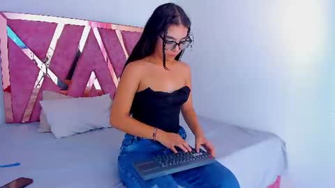 VERONICA online show from June 12, 9:46 pm