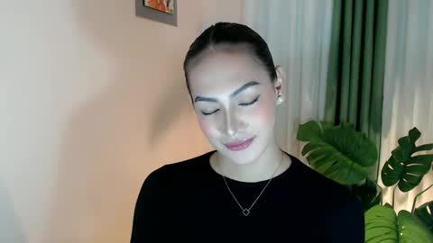 Venus Sunrise Bombshell online show from January 14, 7:30 pm