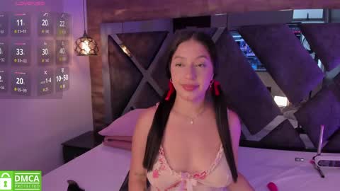 Snapshot of venus_velez chatting on April 21, 12:22 pm Venus online show from April 21, 12:22 pm