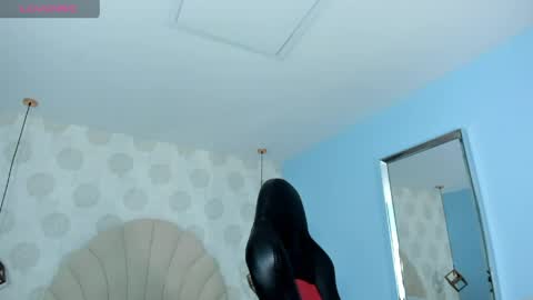 Snapshot of venusgreys1 chatting on May 19, 12:11 pm VENUS online show from May 19, 12:11 pm