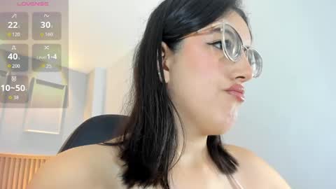 Snapshot of venusgreys1 chatting on May 20, 12:33 pm VENUS online show from May 20, 12:33 pm