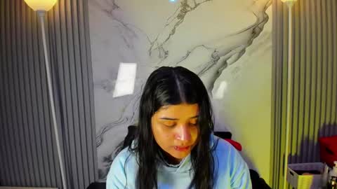 Venusowen  online show from April 2, 12:58 pm