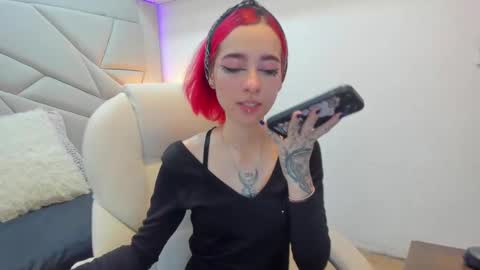 venusxneo online show from September 19, 8:20 pm