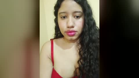 Snapshot of vera_phone chatting on May 15, 10:17 pm vera_phone online show from May 15, 10:17 pm