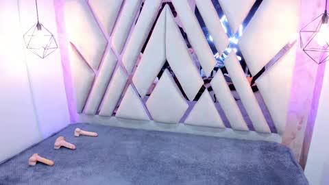 Domelipa  online show from December 3, 6:38 pm