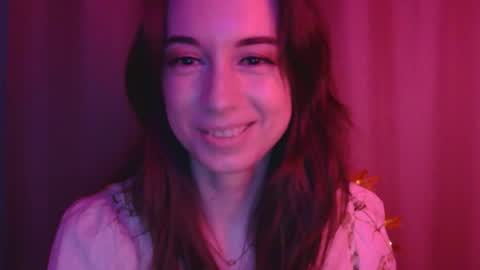 Una online show from November 8, 1:44 pm