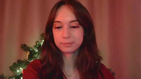 Una online show from December 20, 12:45 pm