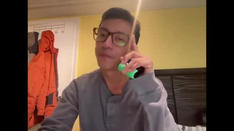 Snapshot of vergasjuan chatting on April 19, 5:34 pm Juan Vergas online show from April 19, 5:34 pm