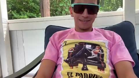 Snapshot of vergasjuan chatting on June 3, 5:40 pm Juan Vergas online show from June 3, 5:40 pm