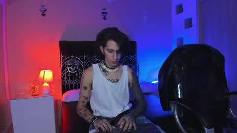Snapshot of vergil_noir chatting on April 29, 4:38 am vergil_noir online show from April 29, 4:38 am