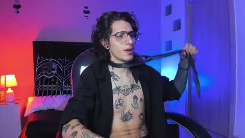 Snapshot of vergil_noir chatting on May 1, 4:50 am vergil_noir online show from May 1, 4:50 am