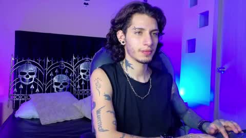Snapshot of vergil_noir chatting on June 2, 4:14 am vergil_noir online show from June 2, 4:14 am