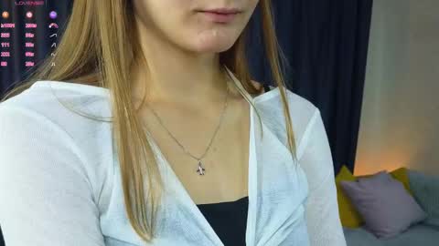 Snapshot of vernitashinsky chatting on November 8, 2:01 am Olivia online show from November 8, 2:01 am