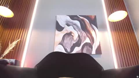 Snapshot of vero_hotlips chatting on May 26, 7:37 am Vero online show from May 26, 7:37 am