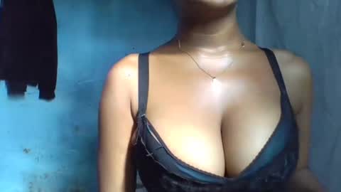 Snapshot of verolla31 chatting on January 31, 12:51 pm verolla31 online show from January 31, 12:51 pm