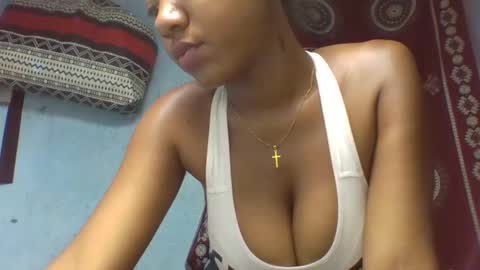 Snapshot of verolla31 chatting on February 12, 5:37 pm verolla31 online show from February 12, 5:37 pm