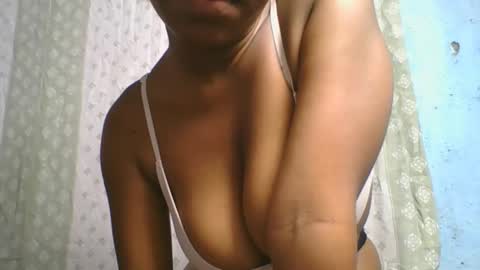 Snapshot of verolla31 chatting on October 1, 7:31 pm verolla31 online show from October 1, 7:31 pm