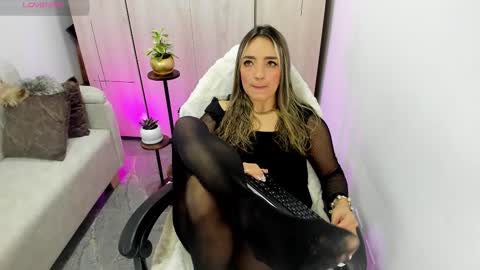 Catalina online show from December 5, 10:35 am