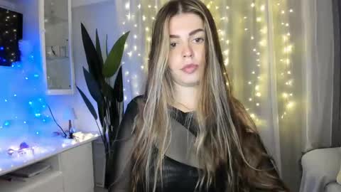 Lolitalolz online show from December 29, 8:26 pm