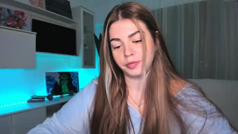 Lolitalolz online show from January 24, 6:14 am