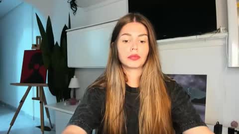 Lolitalolz online show from November 11, 4:40 pm