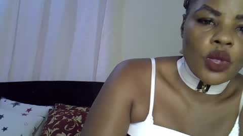 Snapshot of veronica771860 chatting on November 6, 6:31 pm veronica771860 online show from November 6, 6:31 pm