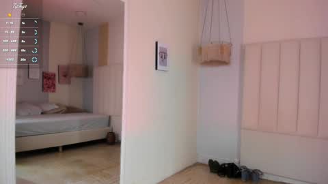 Veronica3  online show from January 24, 2:30 pm