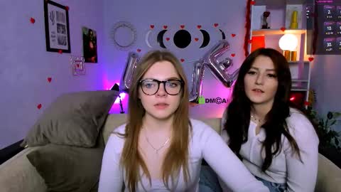 Ronni online show from February 12, 8:37 pm