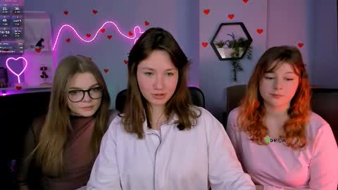 Ronni online show from February 18, 8:27 pm