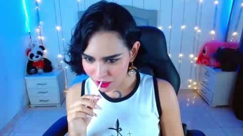 Snapshot of veronica_luar chatting on October 21, 4:24 am veronica_luar online show from October 21, 4:24 am