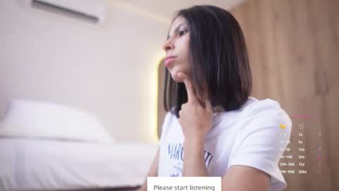 Snapshot of veronica_mendez1 chatting on November 21, 3:33 pm Veronica online show from November 21, 3:33 pm