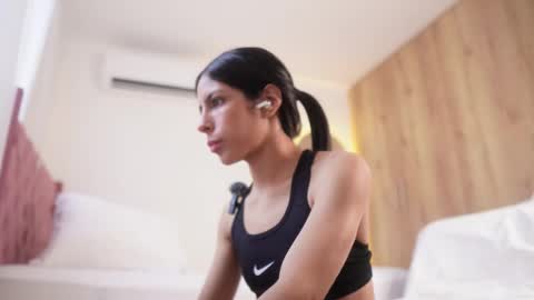 Veronica online show from March 18, 8:23 pm