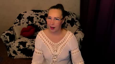 Veronica online show from October 9, 8:29 pm