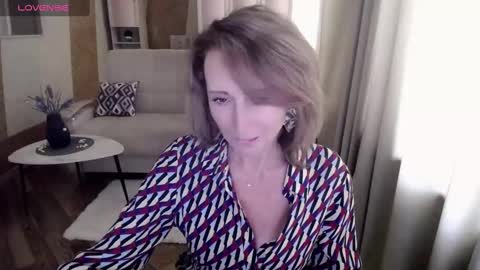 Snapshot of veronicagilbert chatting on February 6, 8:29 am Helen online show from February 6, 8:29 am