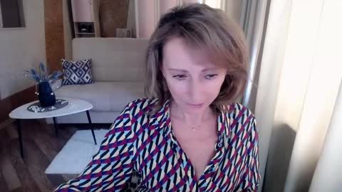 Snapshot of veronicagilbert chatting on March 2, 5:33 am Helen online show from March 2, 5:33 am