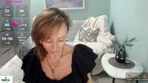 Snapshot of veronicagilbert chatting on October 21, 7:42 am Helen online show from October 21, 7:42 am