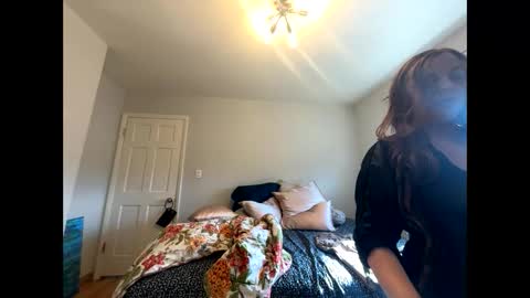 Veronica Lake online show from February 1, 7:45 pm