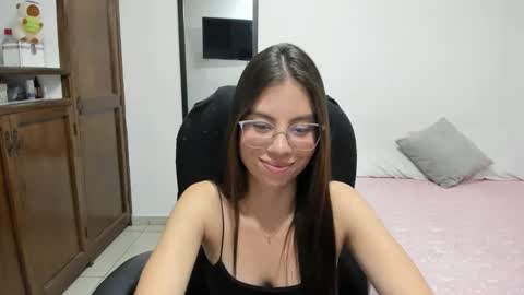 Veronica Miller online show from March 9, 3:32 am