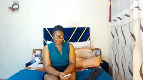 Snapshot of veronicarod1 chatting on February 12, 1:22 am veronicarod1 online show from February 12, 1:22 am